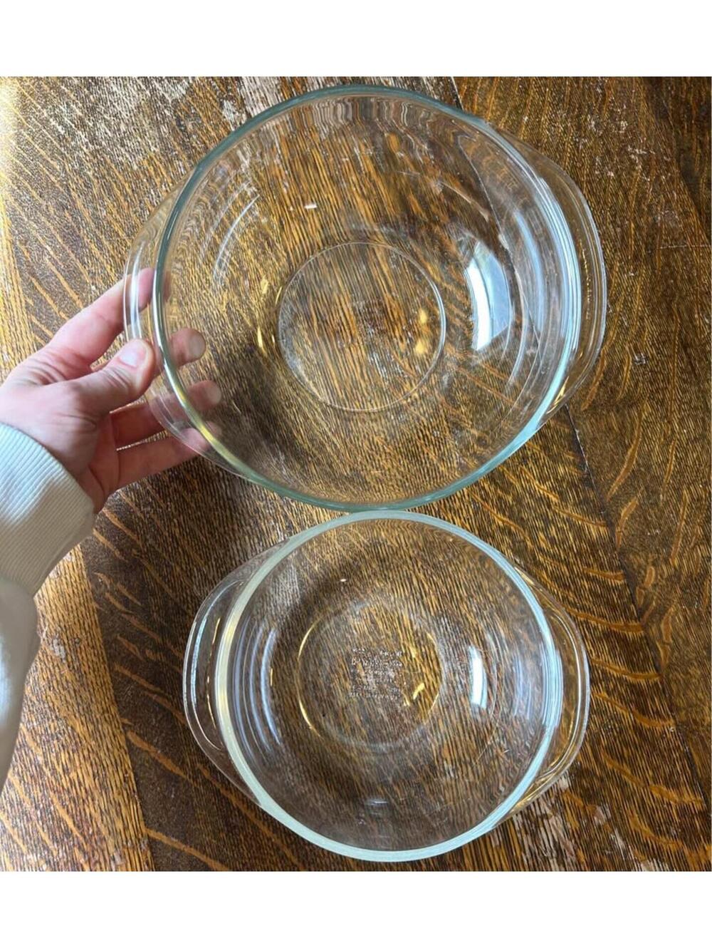 Pyrex round casserole dishes 1qt and 2qt